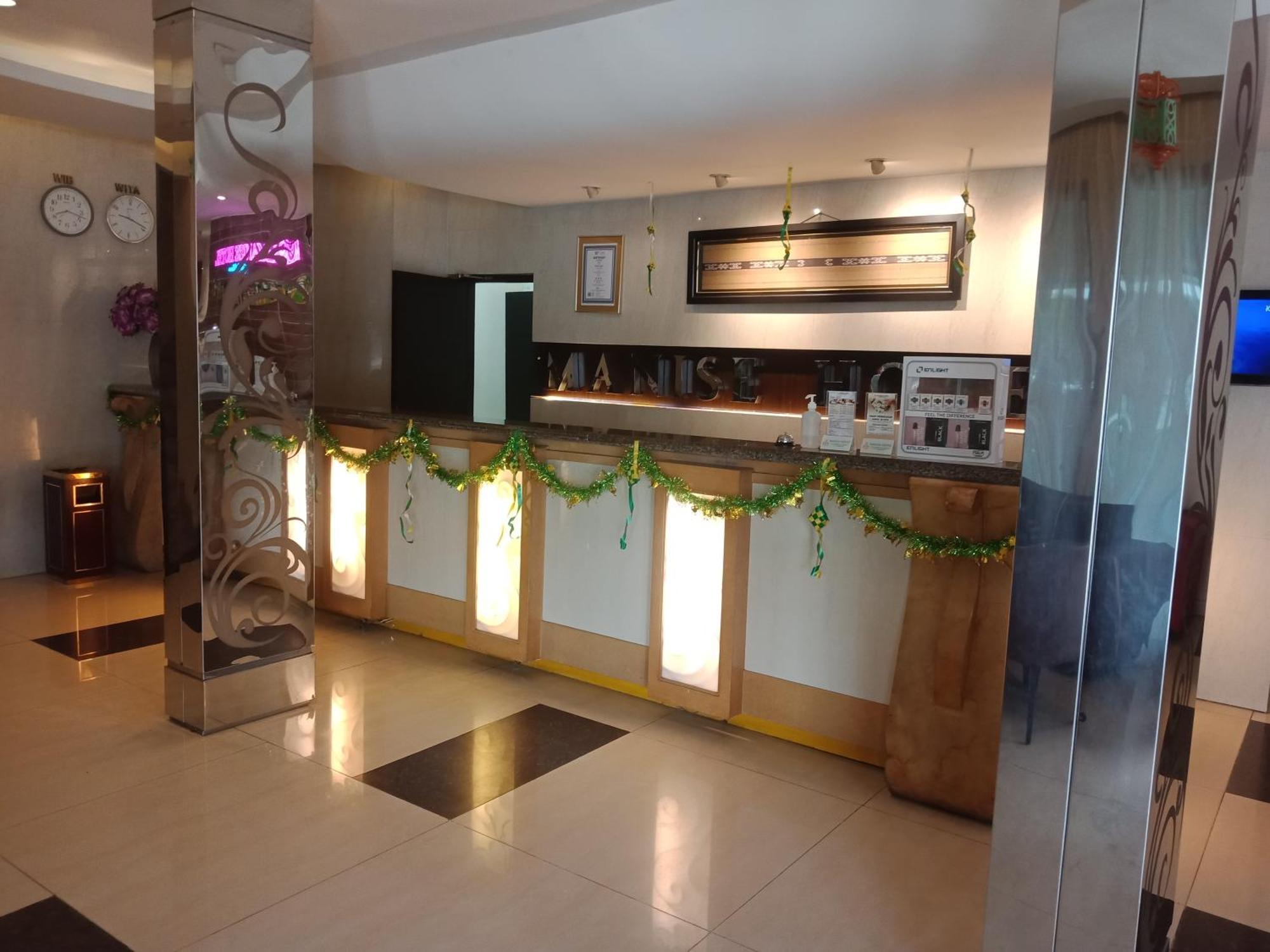 Manise Hotel Ambon Buitenkant foto