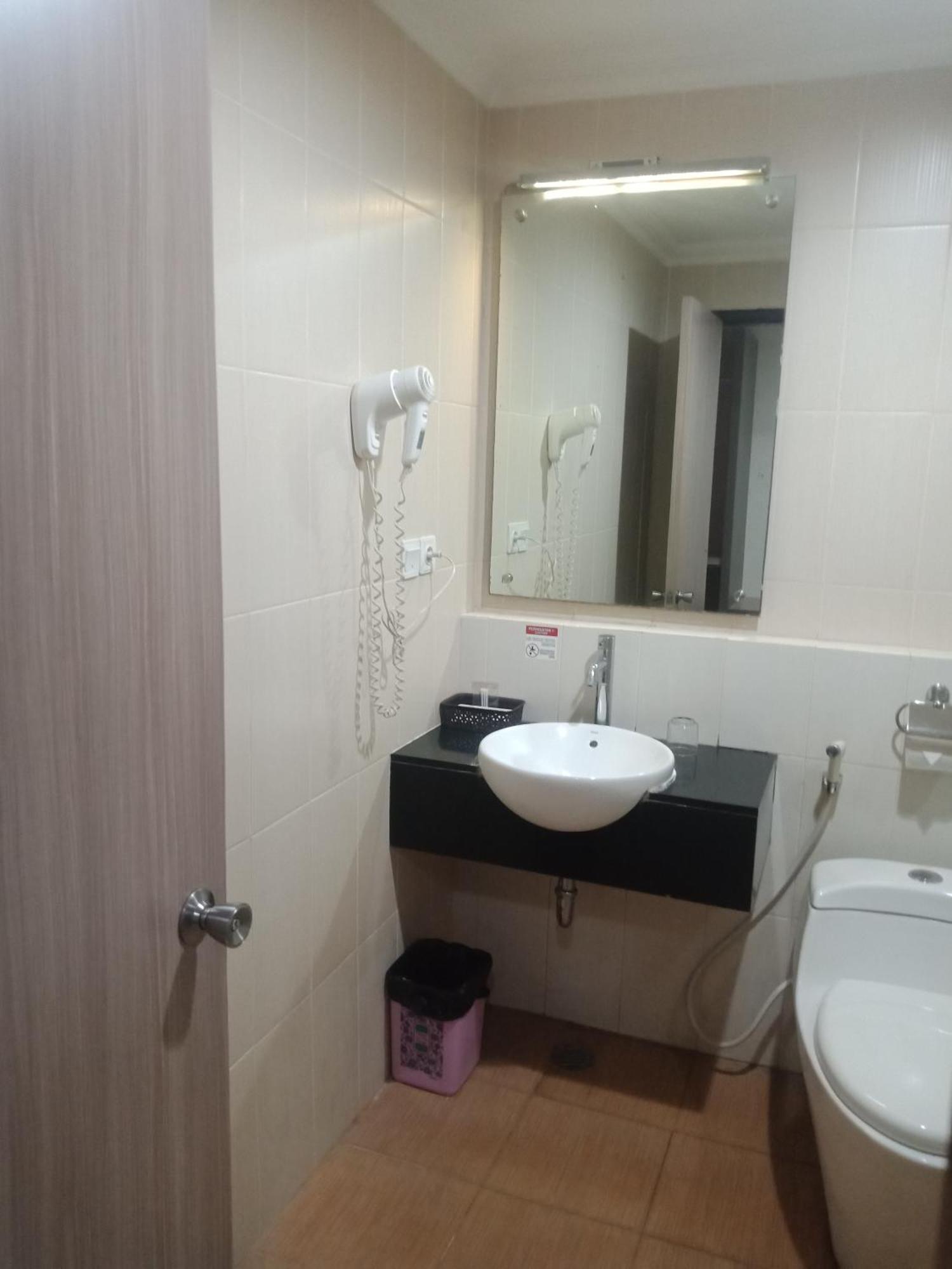 Manise Hotel Ambon Buitenkant foto