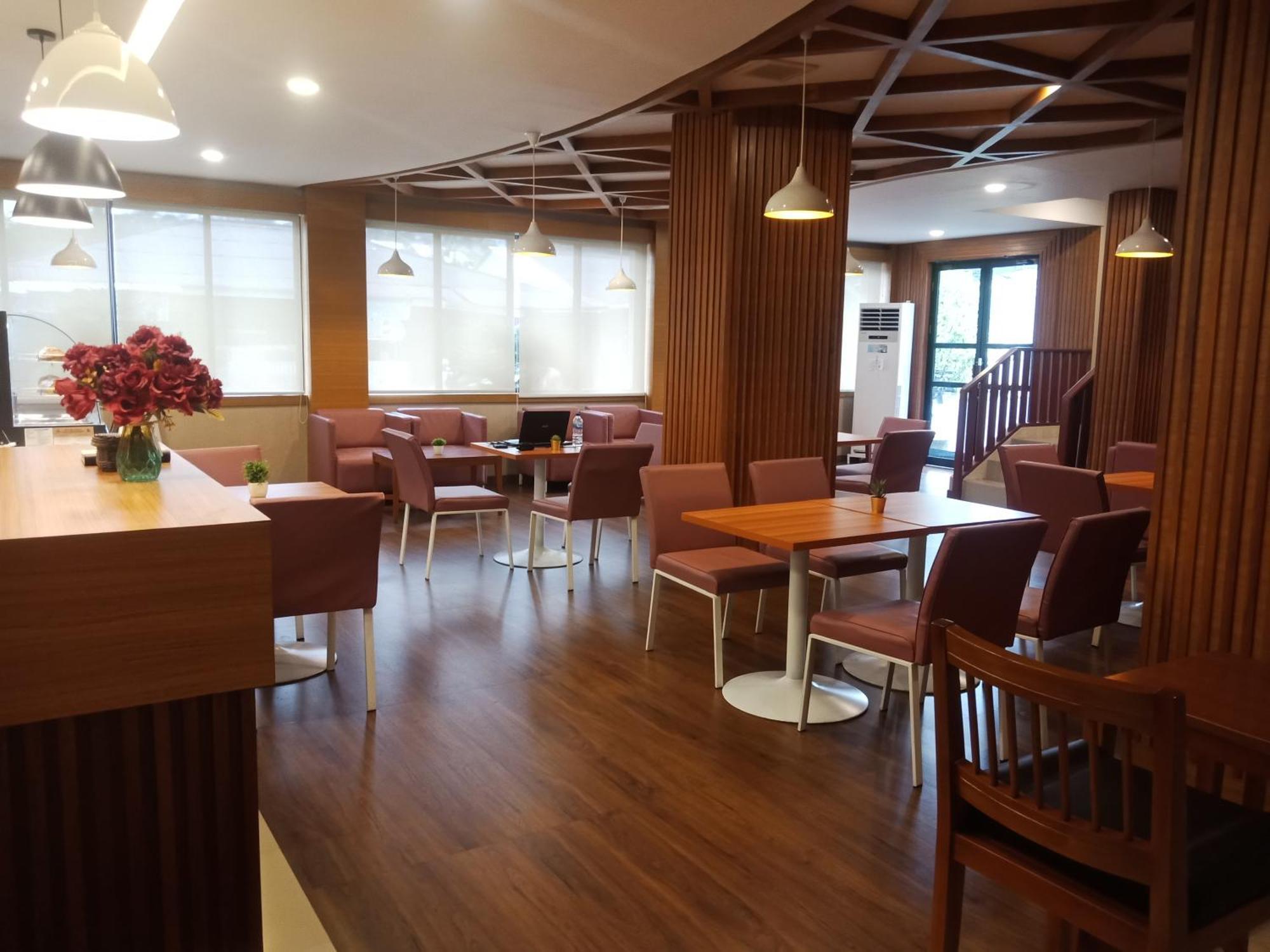 Manise Hotel Ambon Buitenkant foto