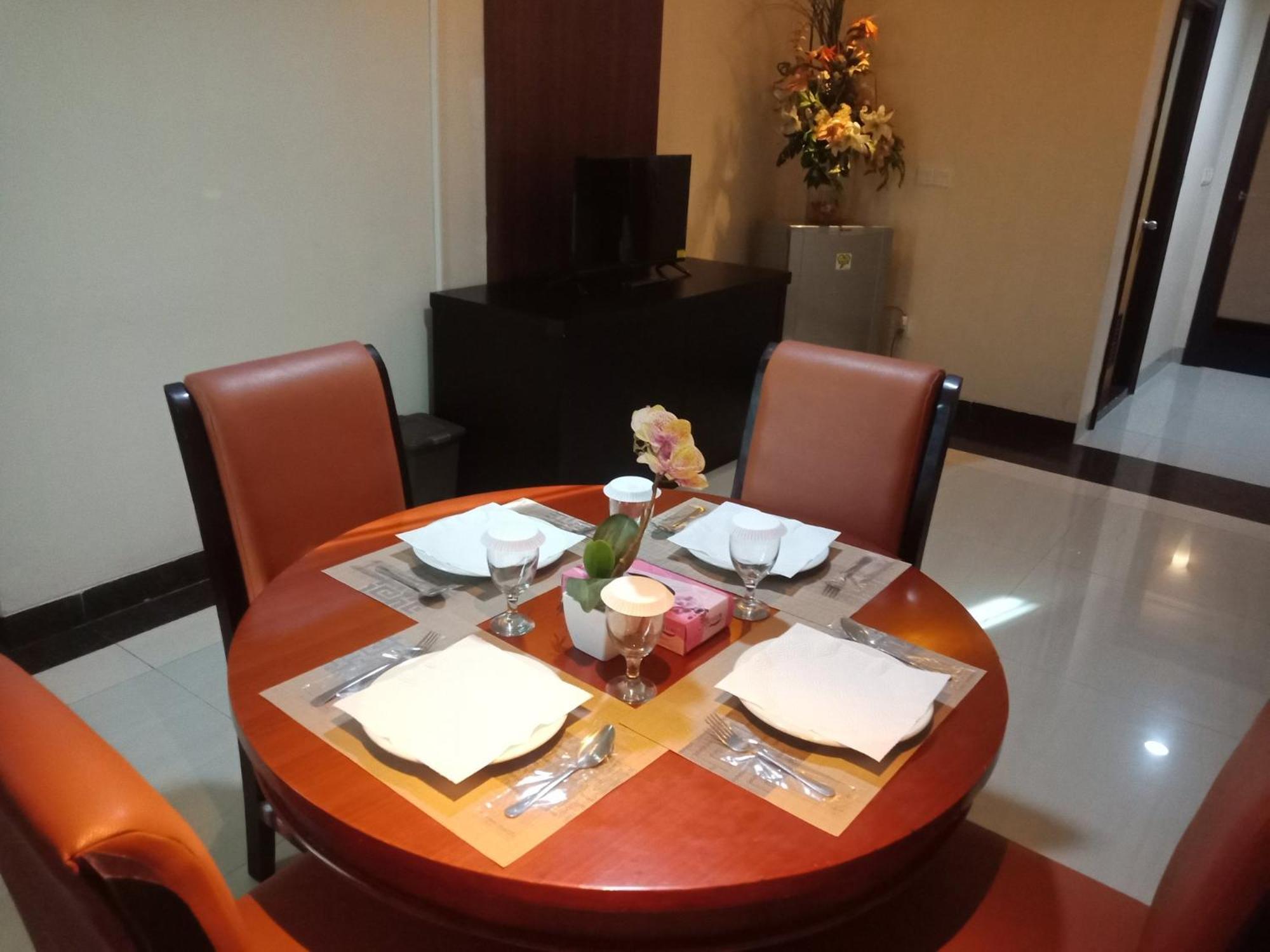 Manise Hotel Ambon Buitenkant foto
