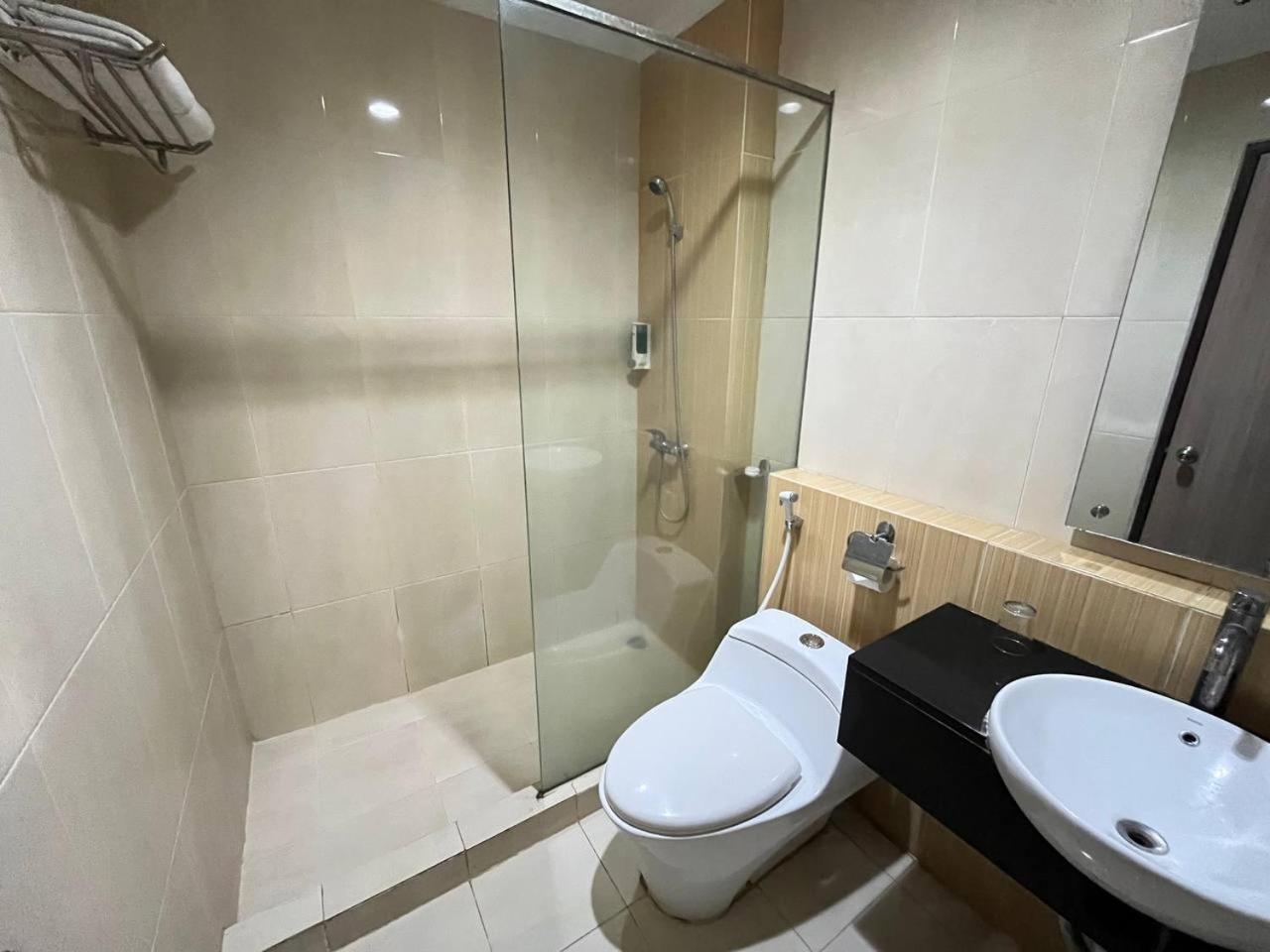Manise Hotel Ambon Buitenkant foto