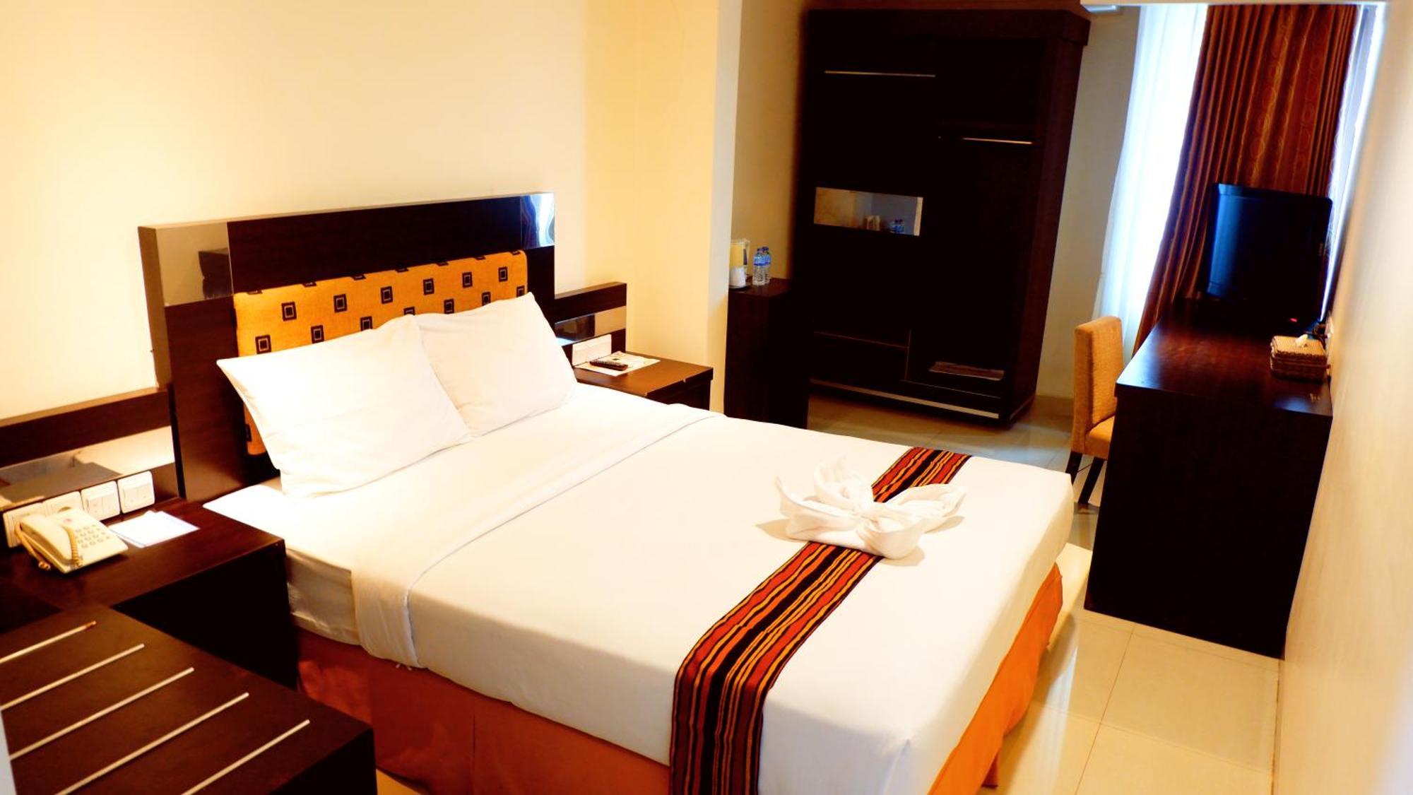 Manise Hotel Ambon Buitenkant foto