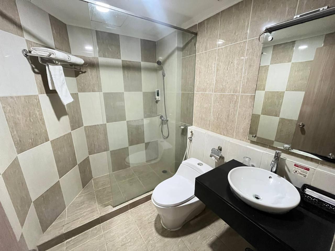 Manise Hotel Ambon Buitenkant foto